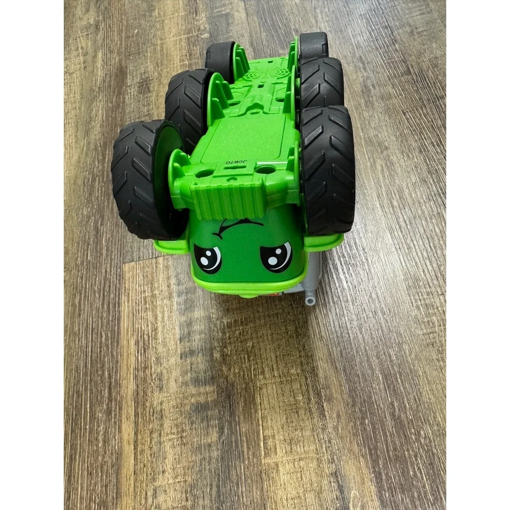 Fisher-Price Little People Caring for Animals Tractor Green with Trailer Dog Fig